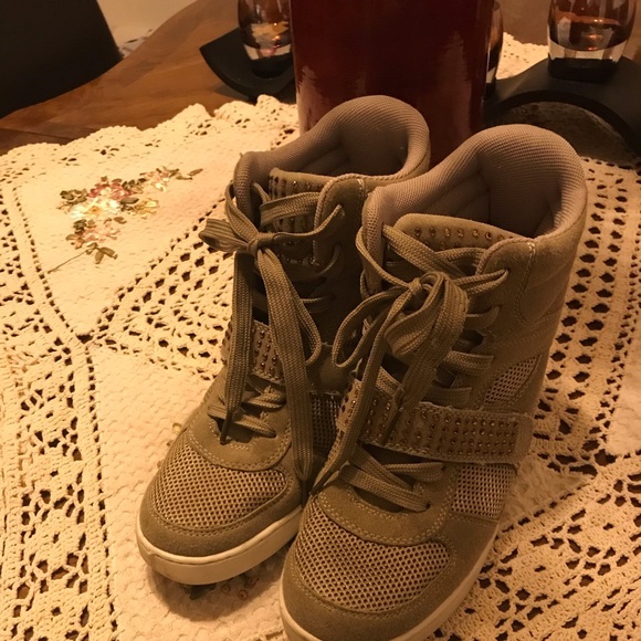 Bucco Sneaker Boots Size 10 - Picture 1 of 4